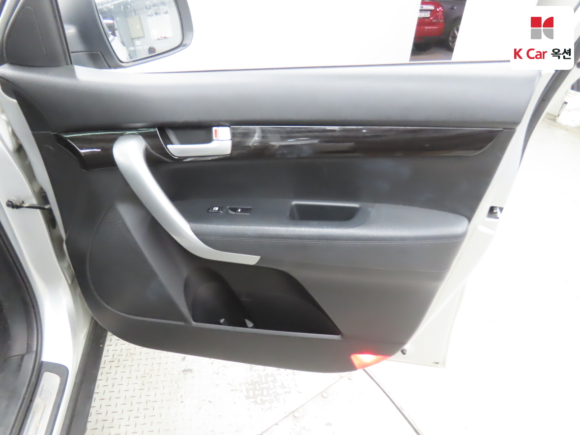 Kia Sorento 2010 - Image 31