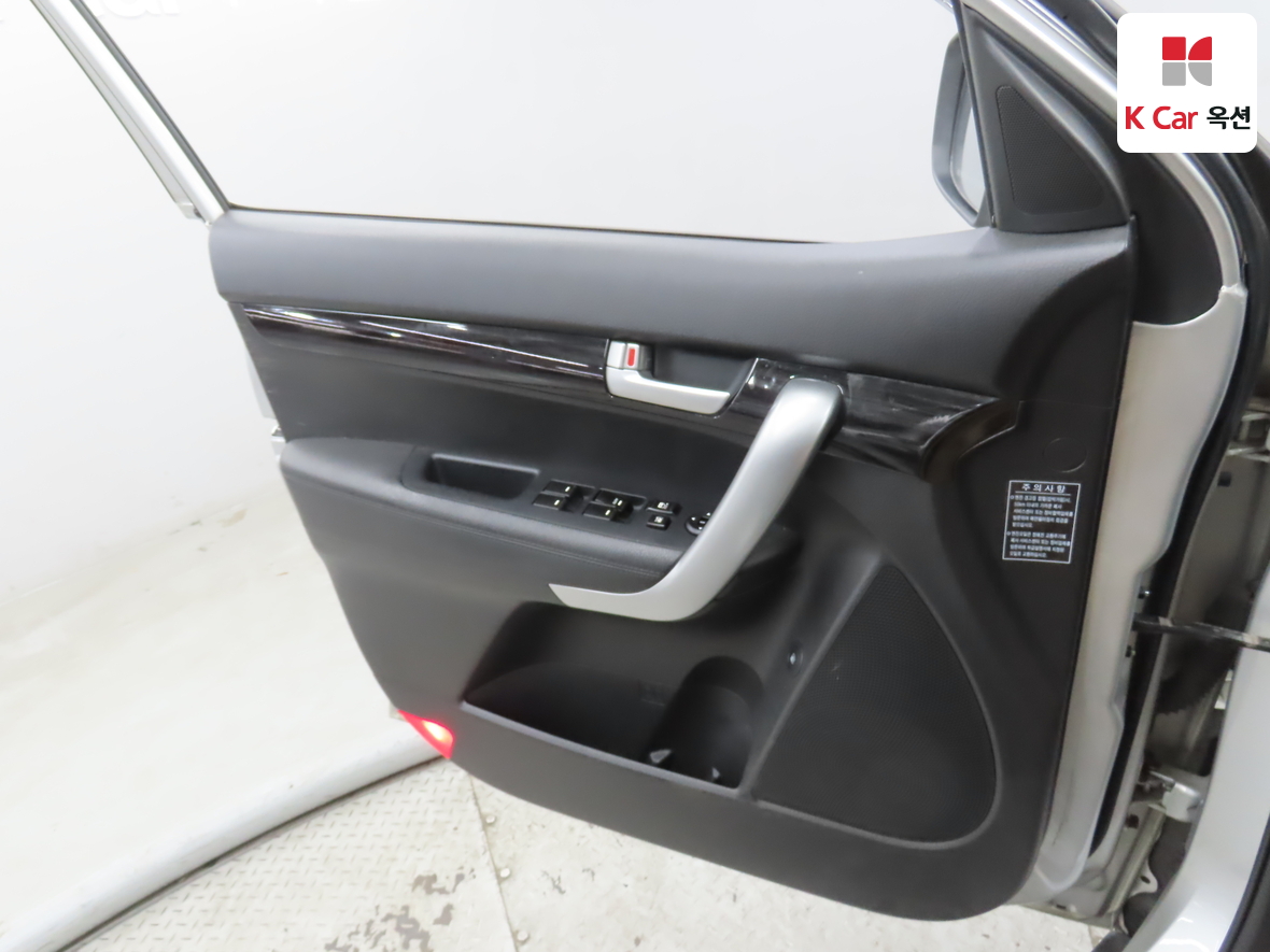 Kia Sorento 2010 - Image 8