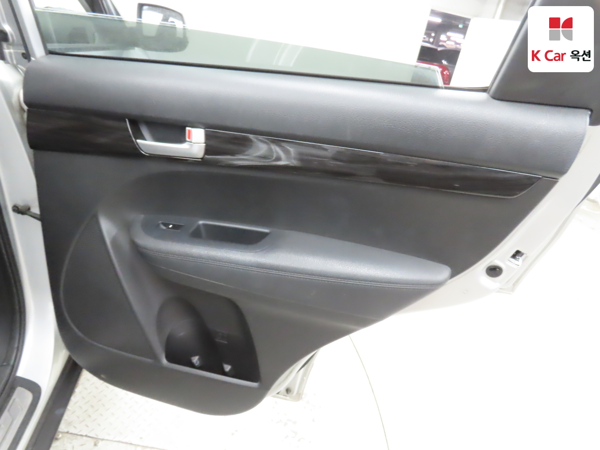 Kia Sorento 2010 - Image 29