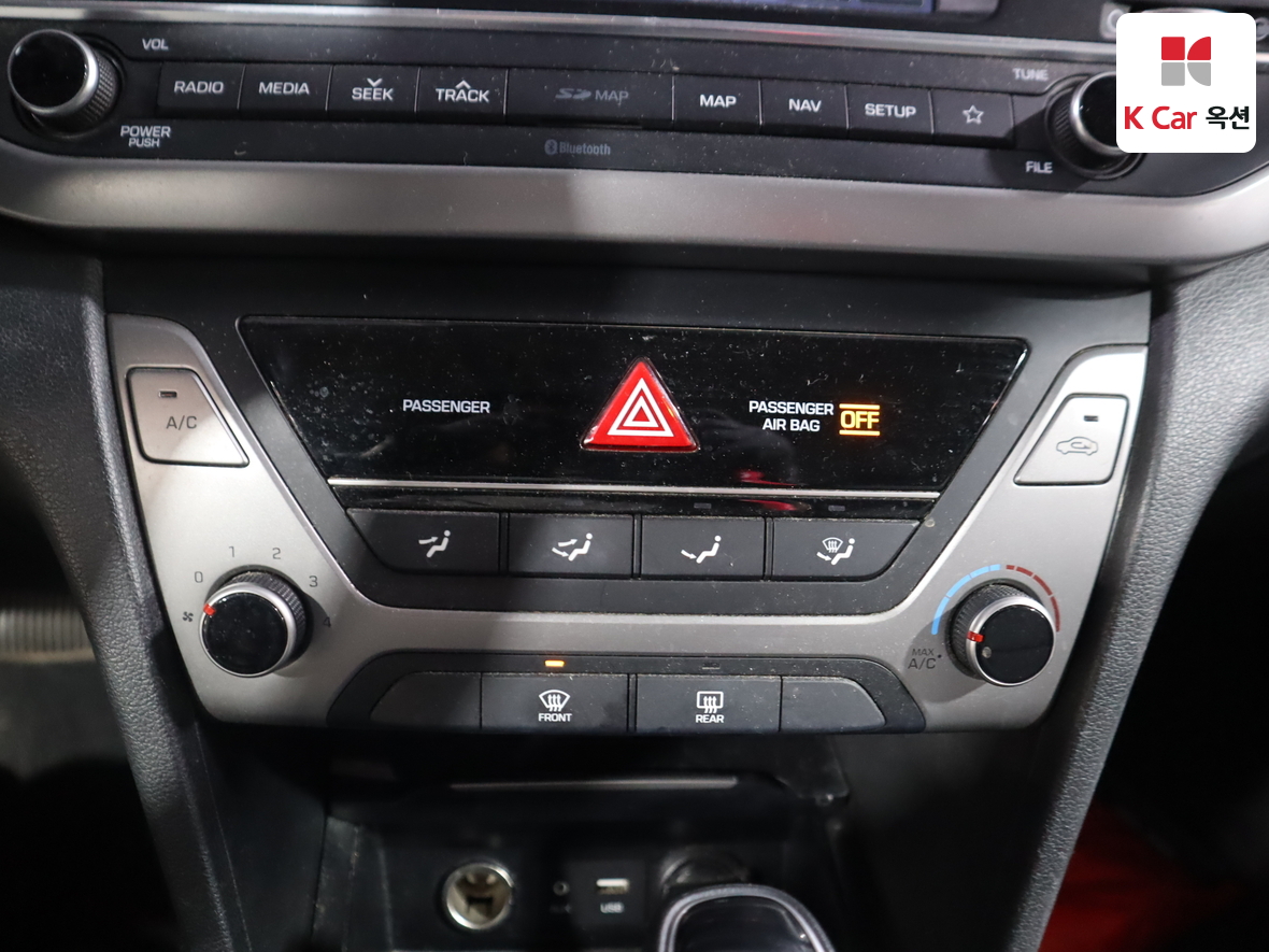 Hyundai Elantra 2018 - Image 16