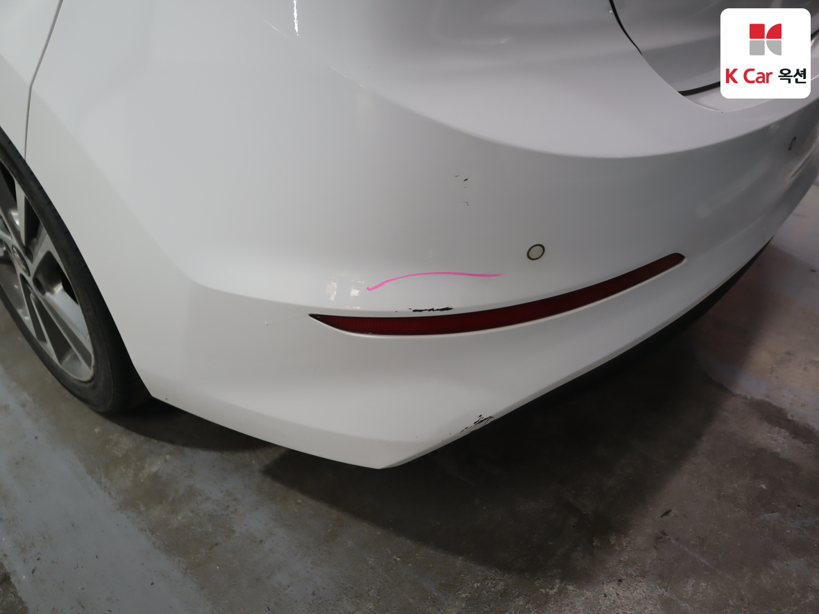 Hyundai Elantra 2018 - Image 41