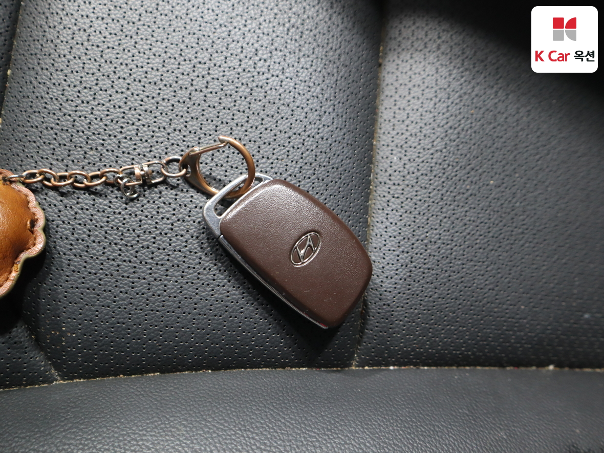 Hyundai Elantra 2018 - Image 18