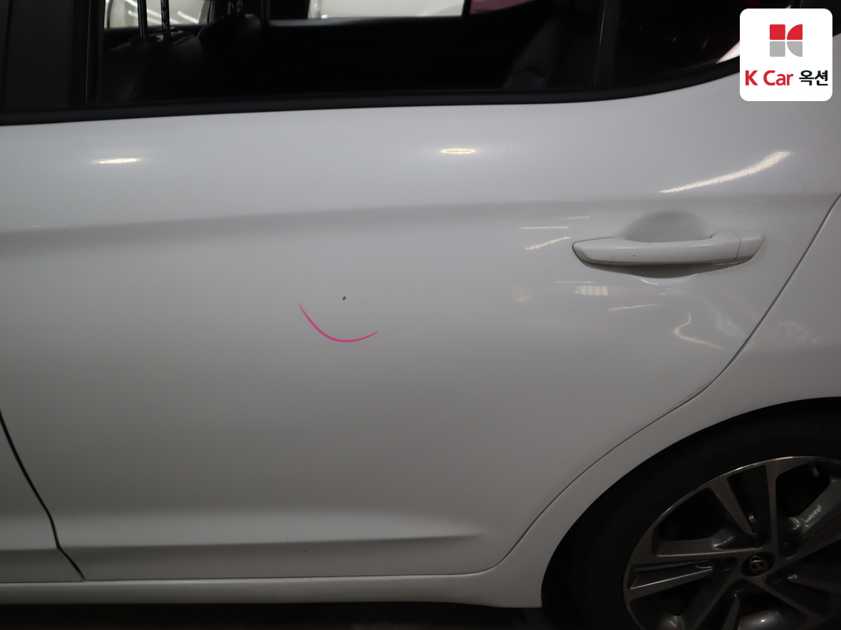 Hyundai Elantra 2018 - Image 39