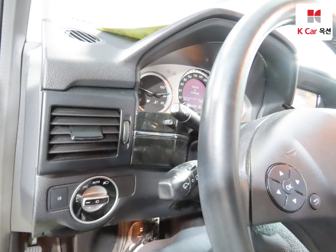 Mercedes-Benz GLK-Class 2012 - Image 9