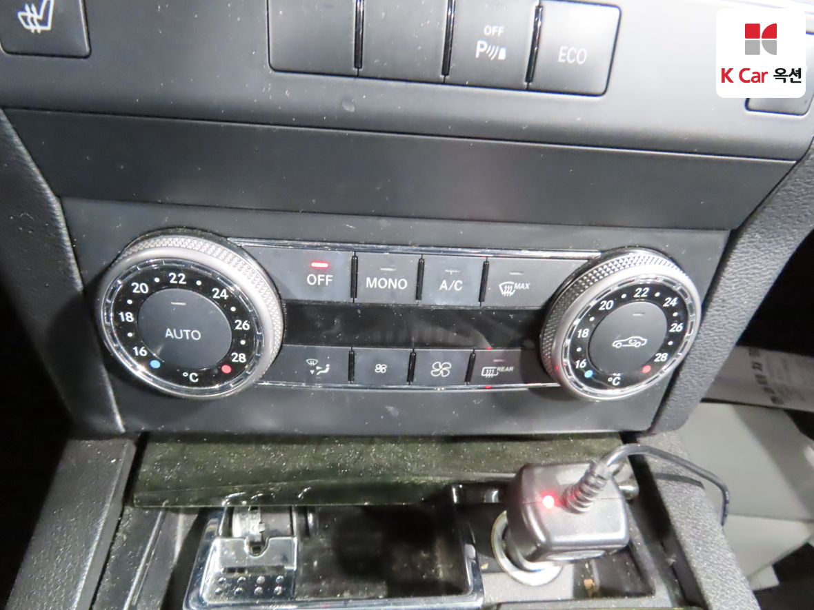 Mercedes-Benz GLK-Class 2012 - Image 16