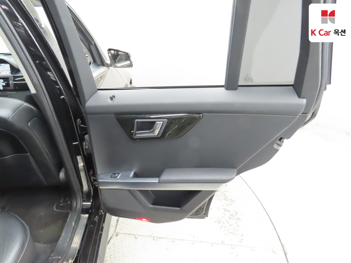 Mercedes-Benz GLK-Class 2012 - Image 31