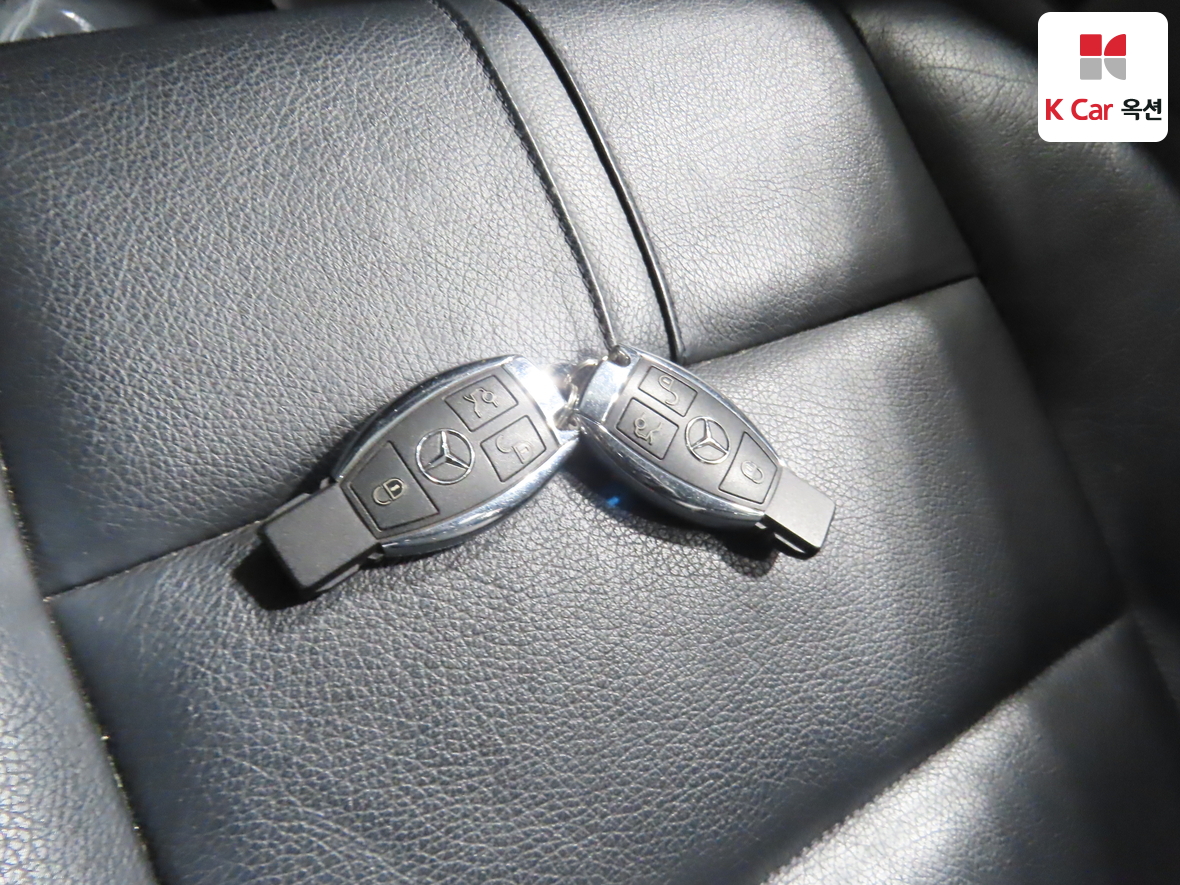 Mercedes-Benz GLK-Class 2012 - Image 18