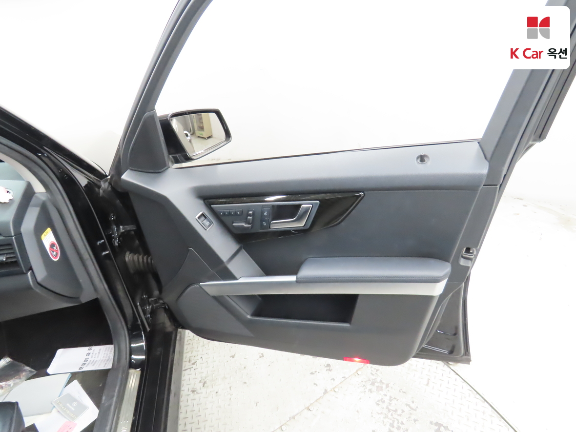 Mercedes-Benz GLK-Class 2012 - Image 33