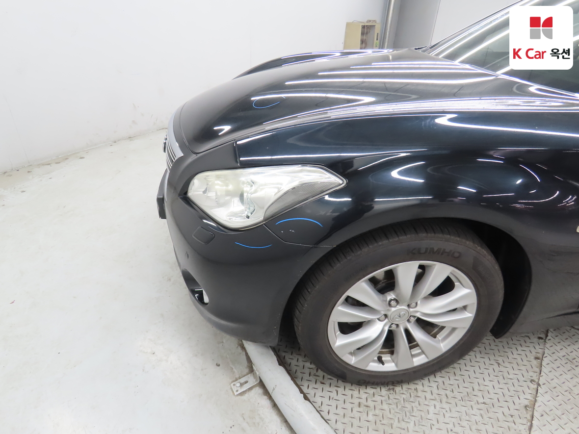 Infiniti M37 2011 - Image 39