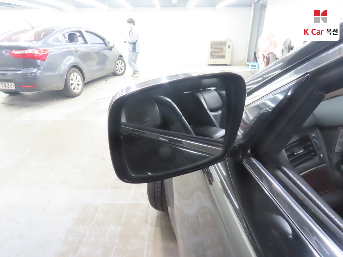 Infiniti M37 2011 - Image 22