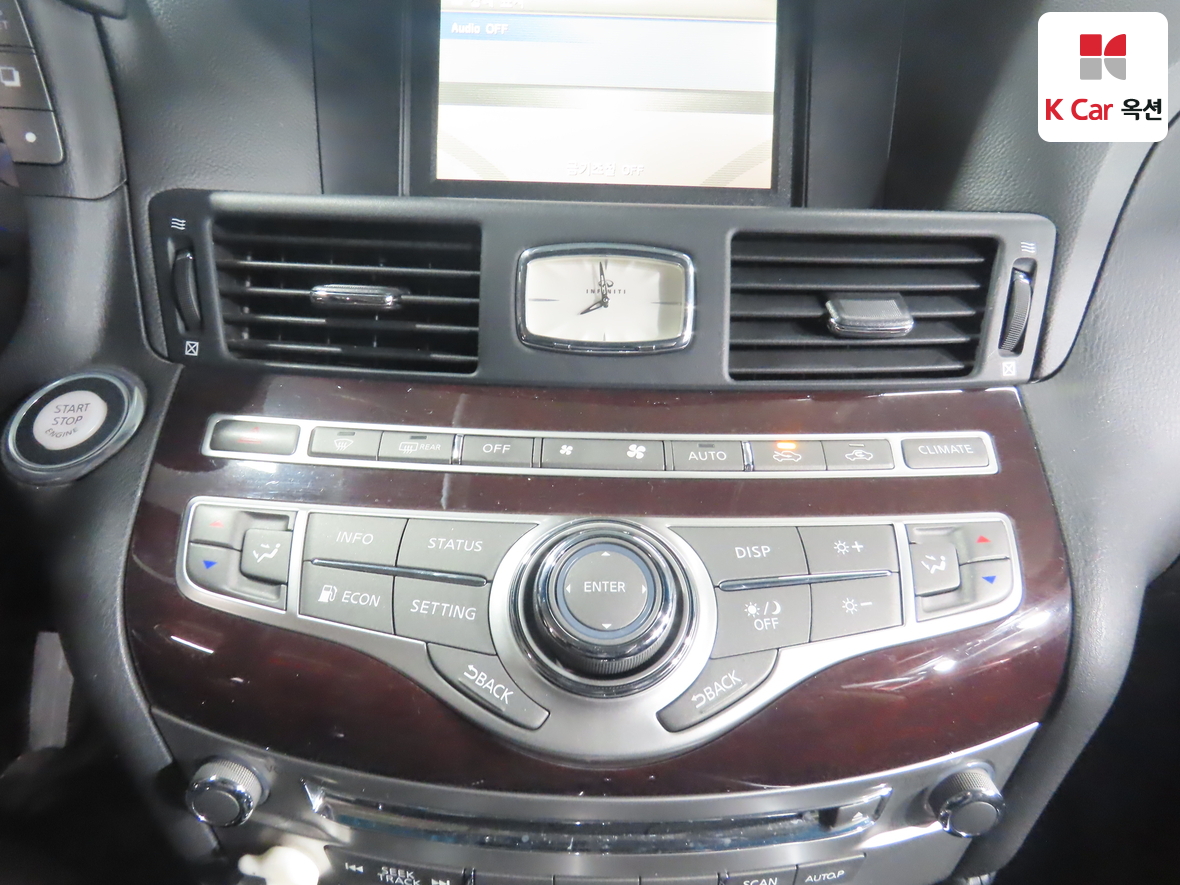 Infiniti M37 2011 - Image 15