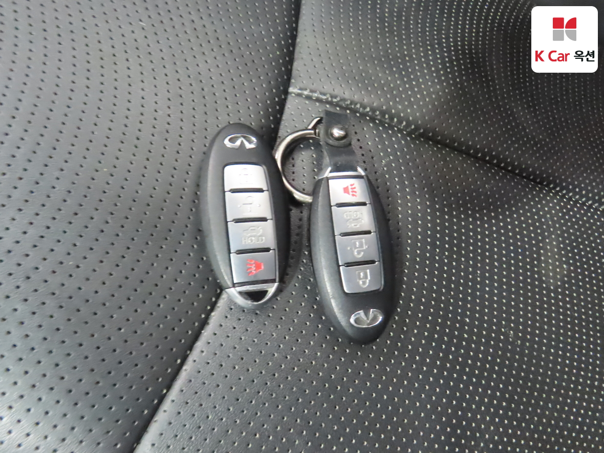 Infiniti M37 2011 - Image 18