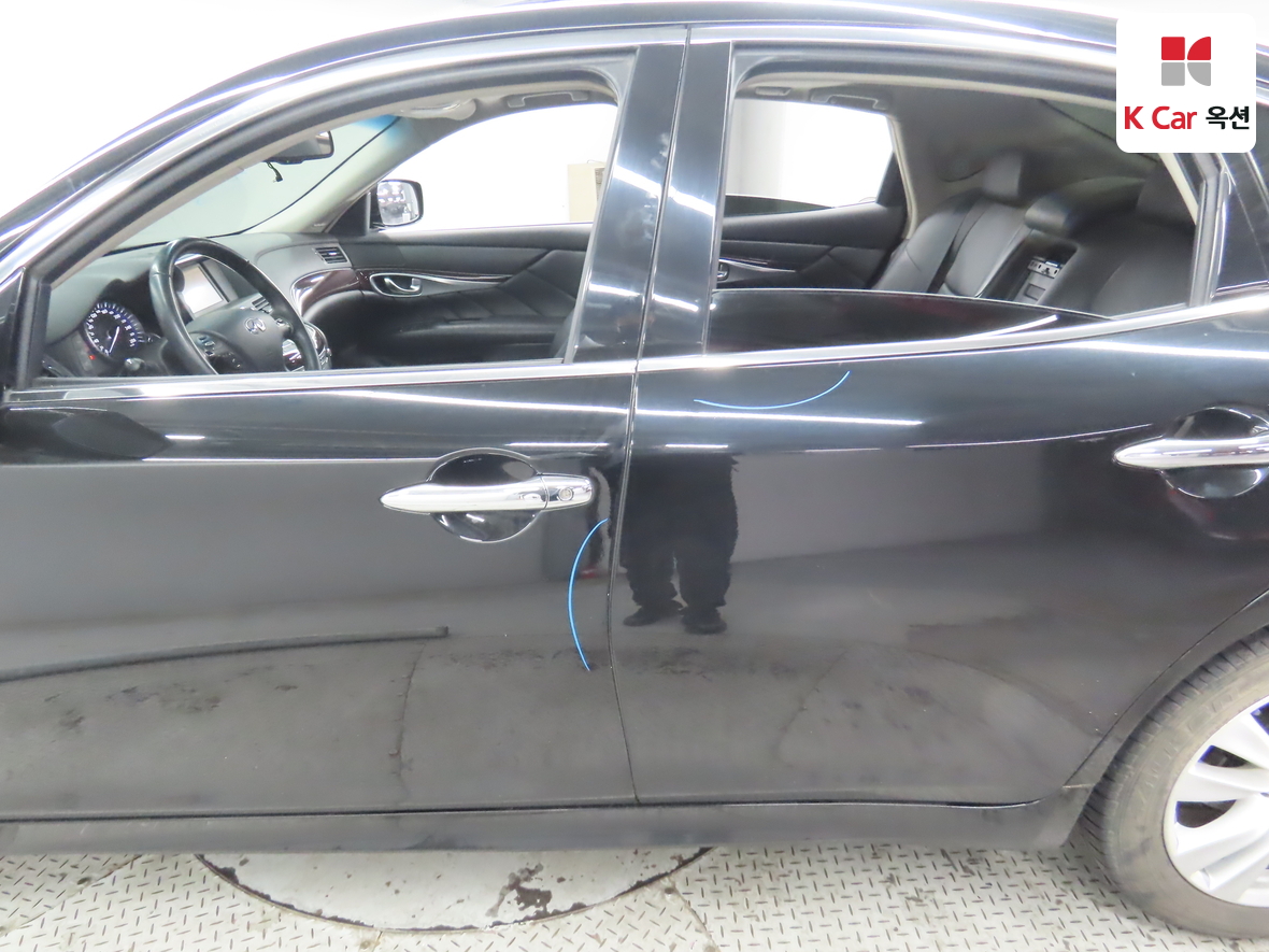 Infiniti M37 2011 - Image 41