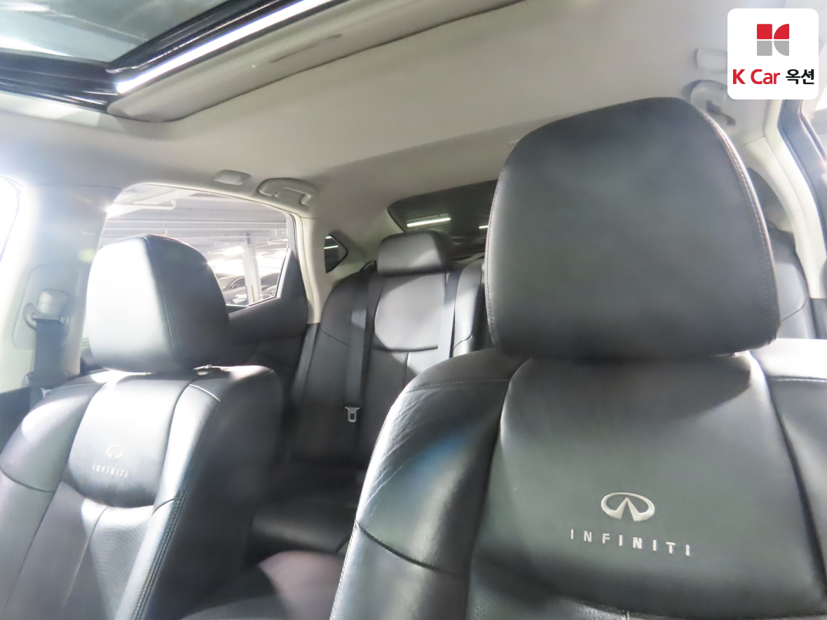 Infiniti M37 2011 - Image 20