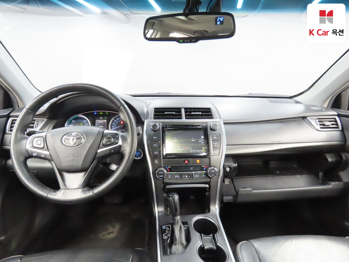 تويوتا كامري 2015 - صورة 3