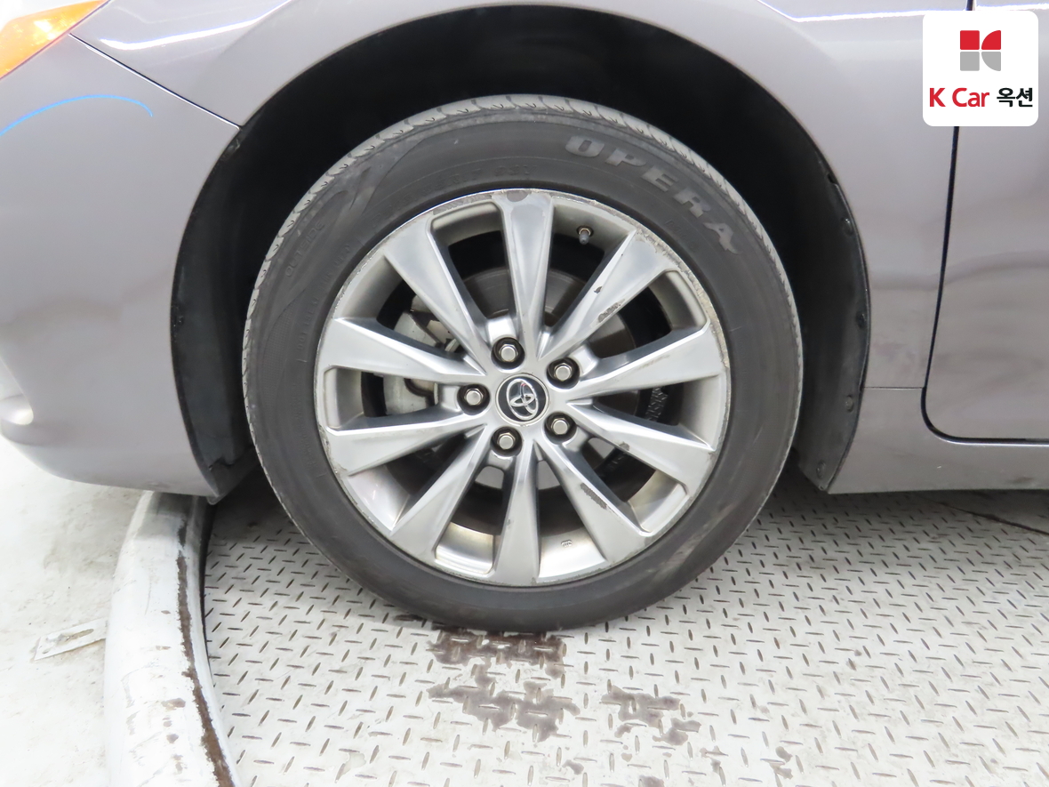 تويوتا كامري 2015 - صورة 44