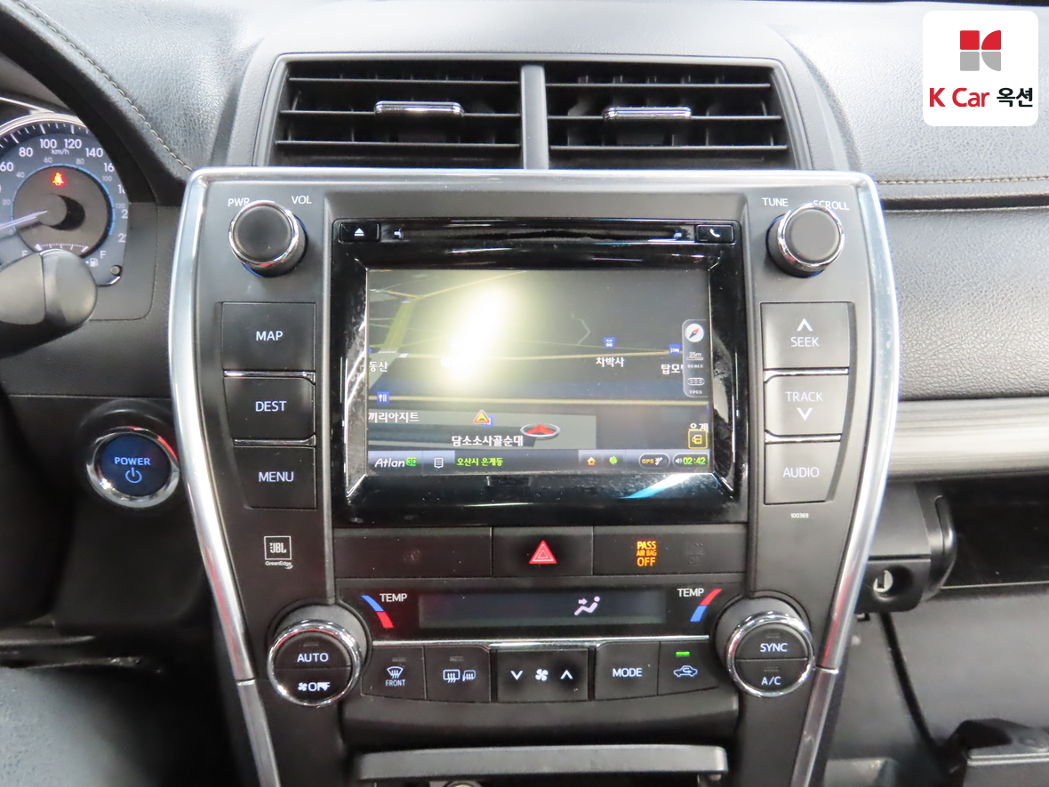 تويوتا كامري 2015 - صورة 6