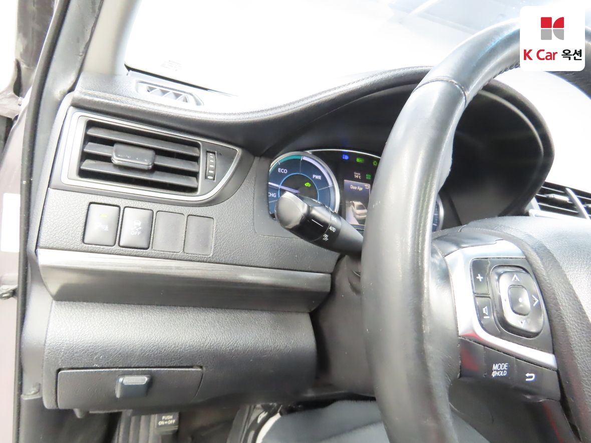 تويوتا كامري 2015 - صورة 9