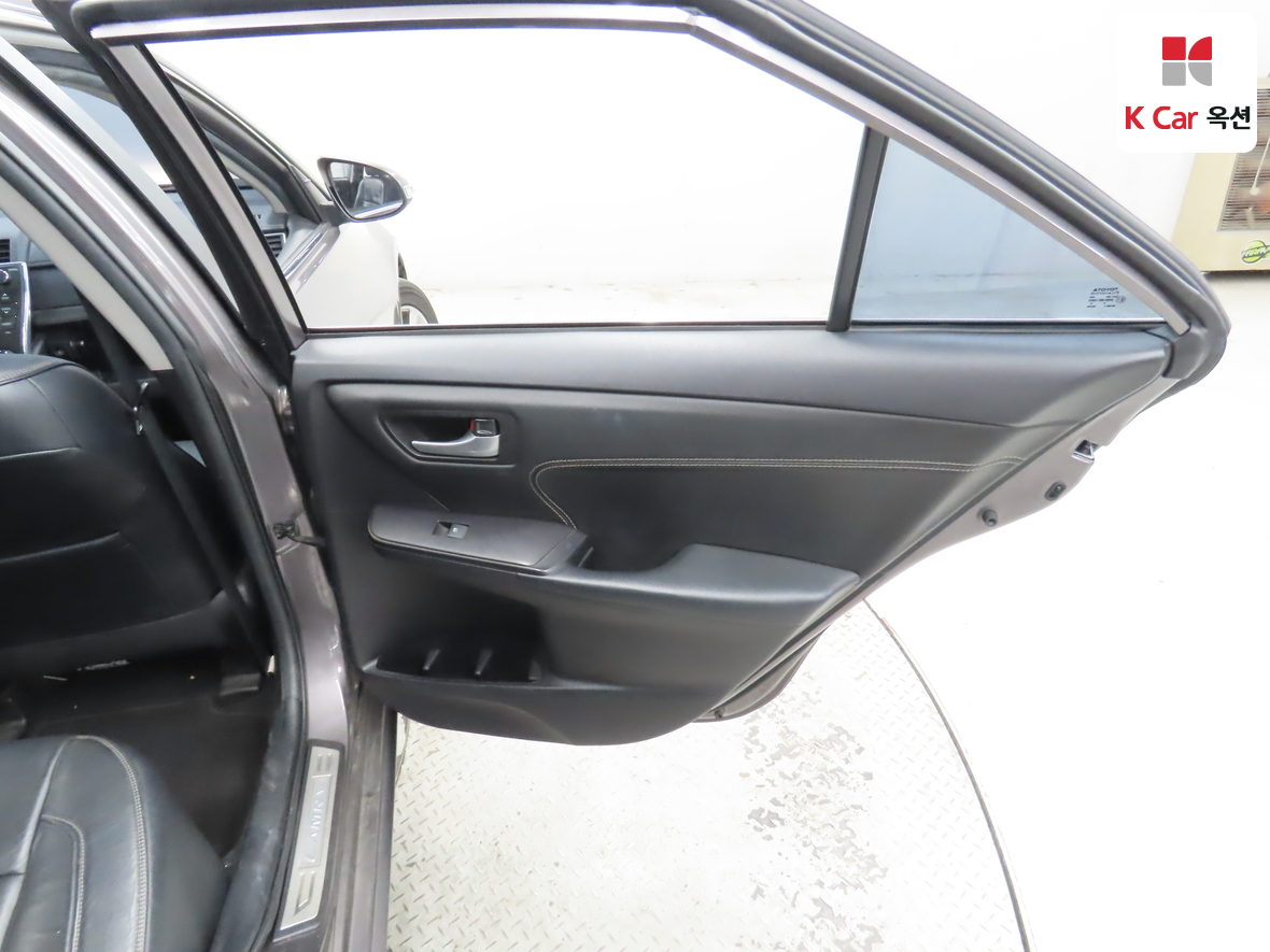 تويوتا كامري 2015 - صورة 29