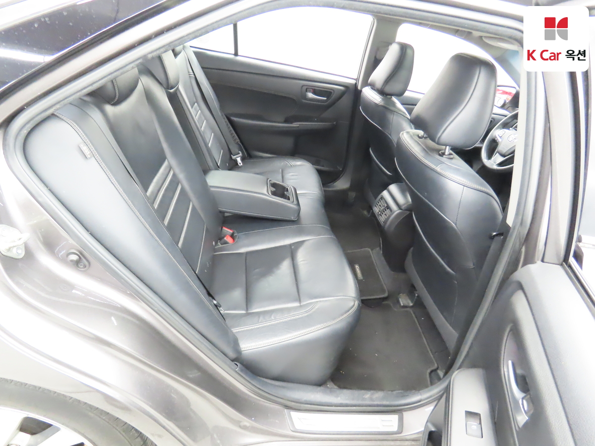 تويوتا كامري 2015 - صورة 30