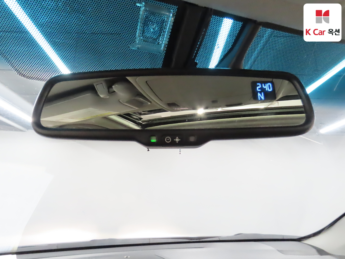 تويوتا كامري 2015 - صورة 13