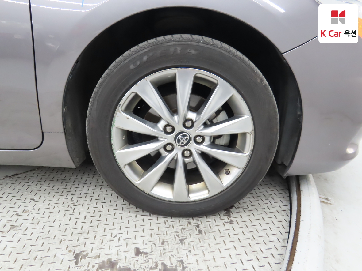 تويوتا كامري 2015 - صورة 47