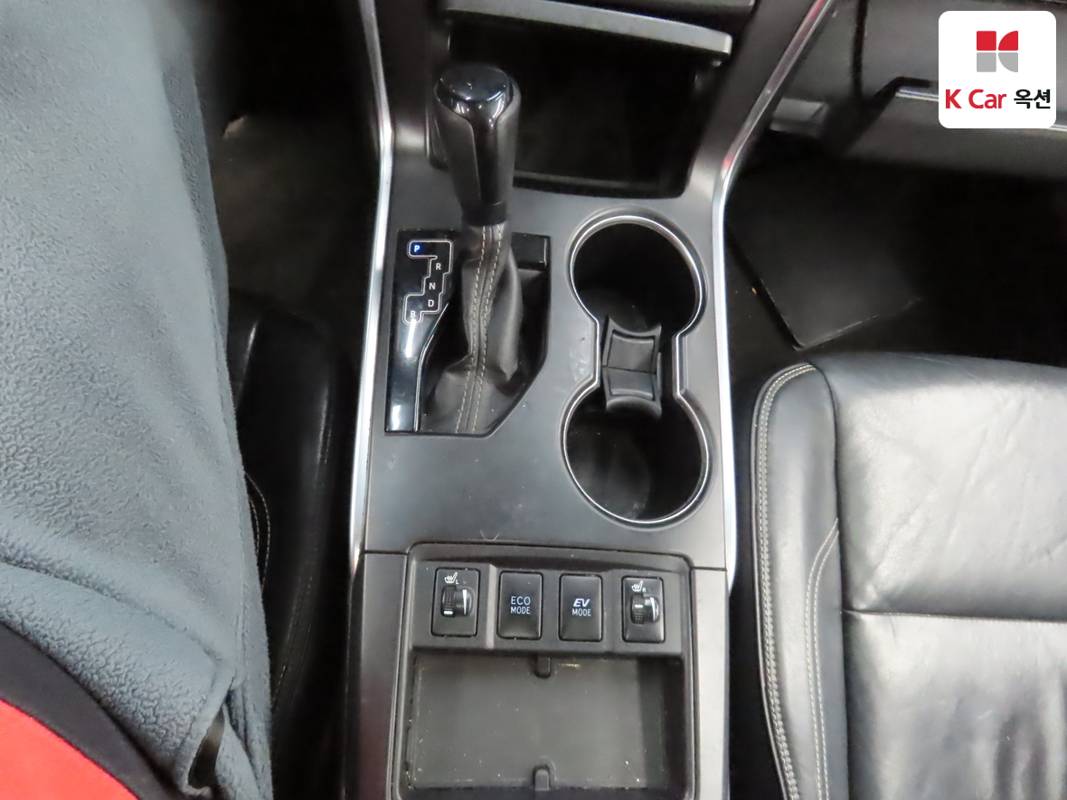 تويوتا كامري 2015 - صورة 16