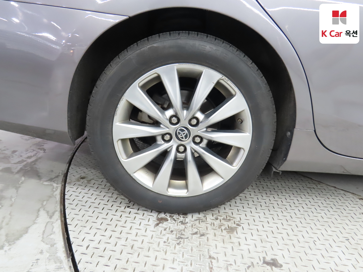 تويوتا كامري 2015 - صورة 46