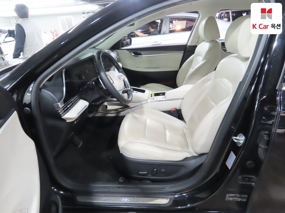 Hyundai Grandeur 2023 - Image 19