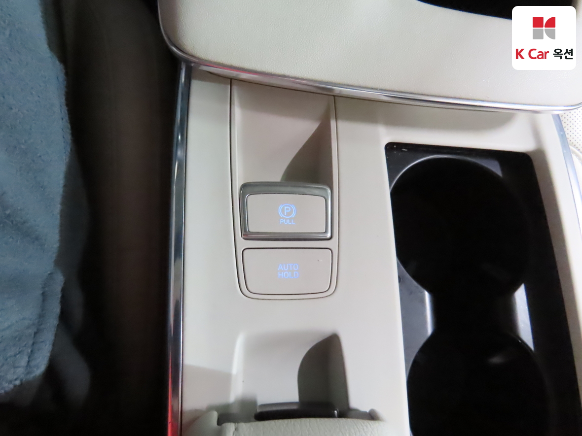 Hyundai Grandeur 2023 - Image 17