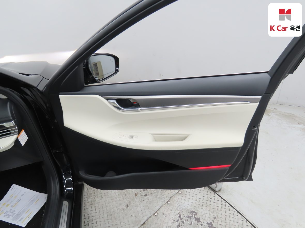 Hyundai Grandeur 2023 - Image 30