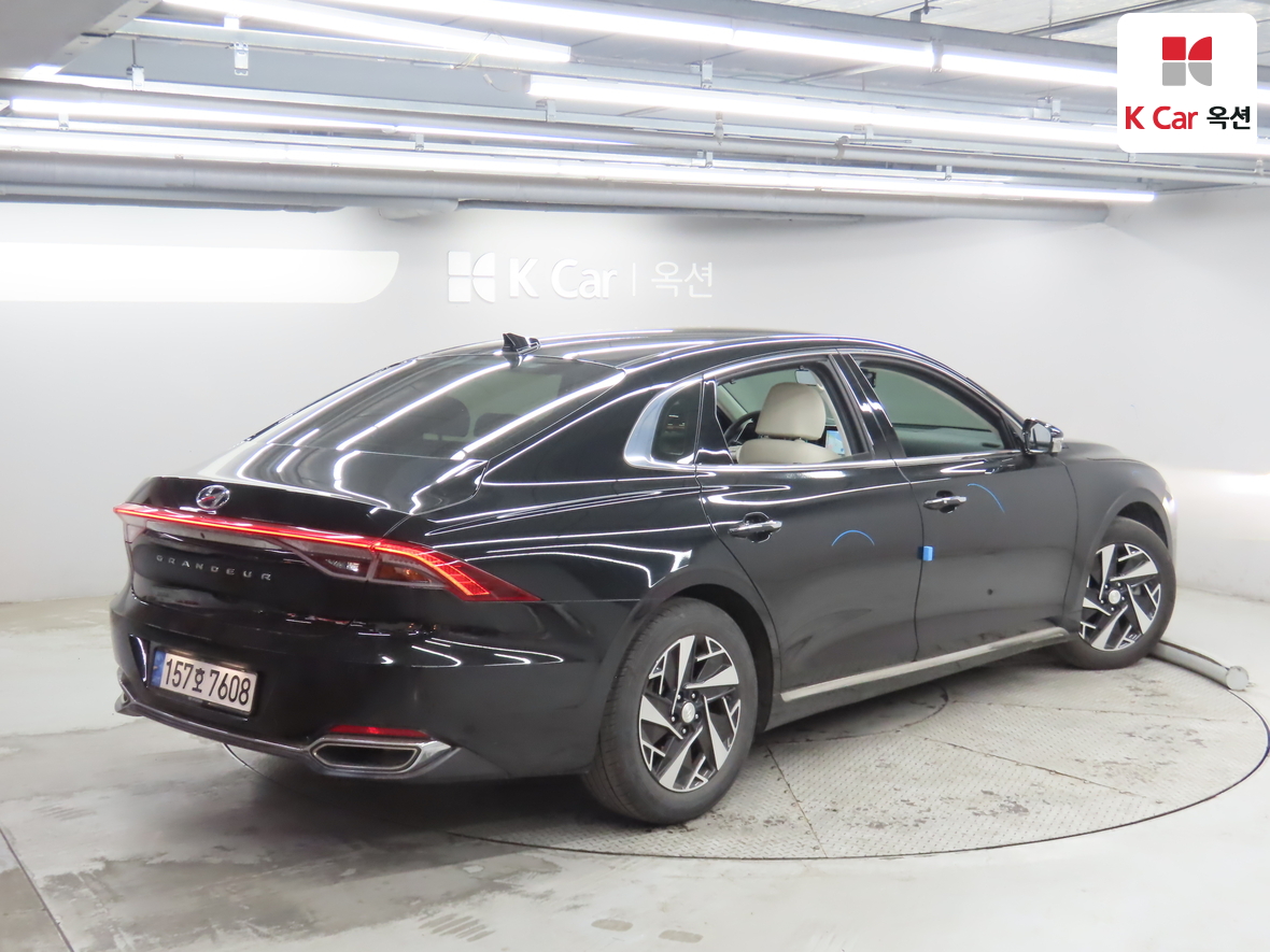 Hyundai Grandeur 2023 - Image 2