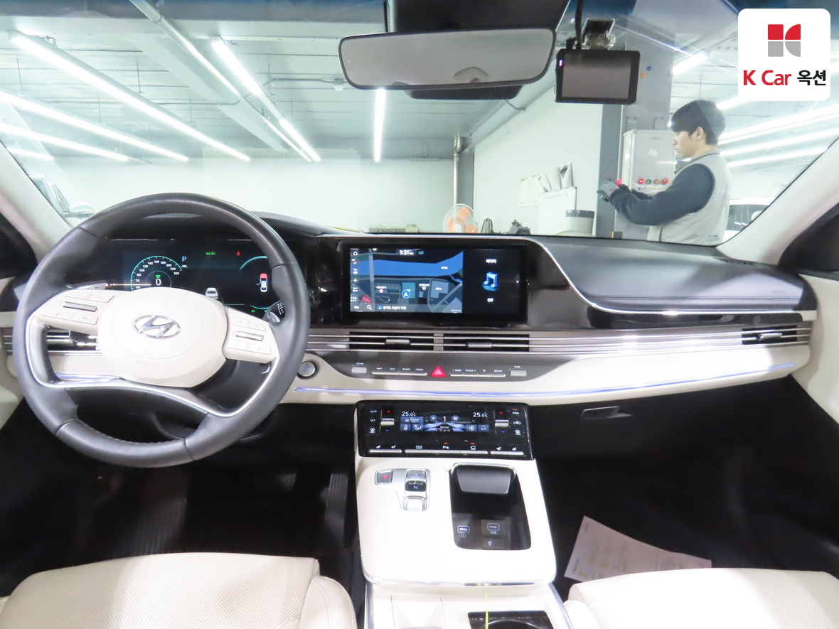Hyundai Grandeur 2023 - Image 3