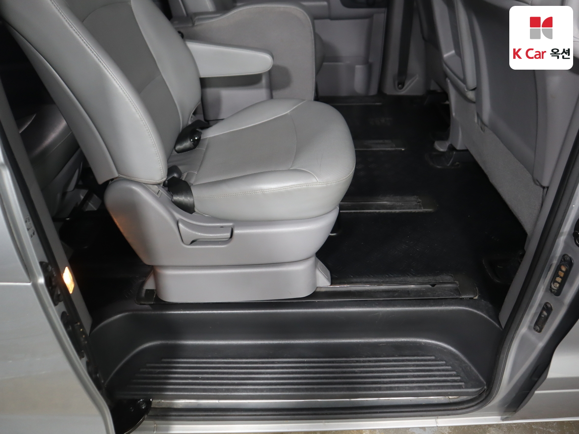 هيونداي جراند ستاريكس 2017 - صورة 26