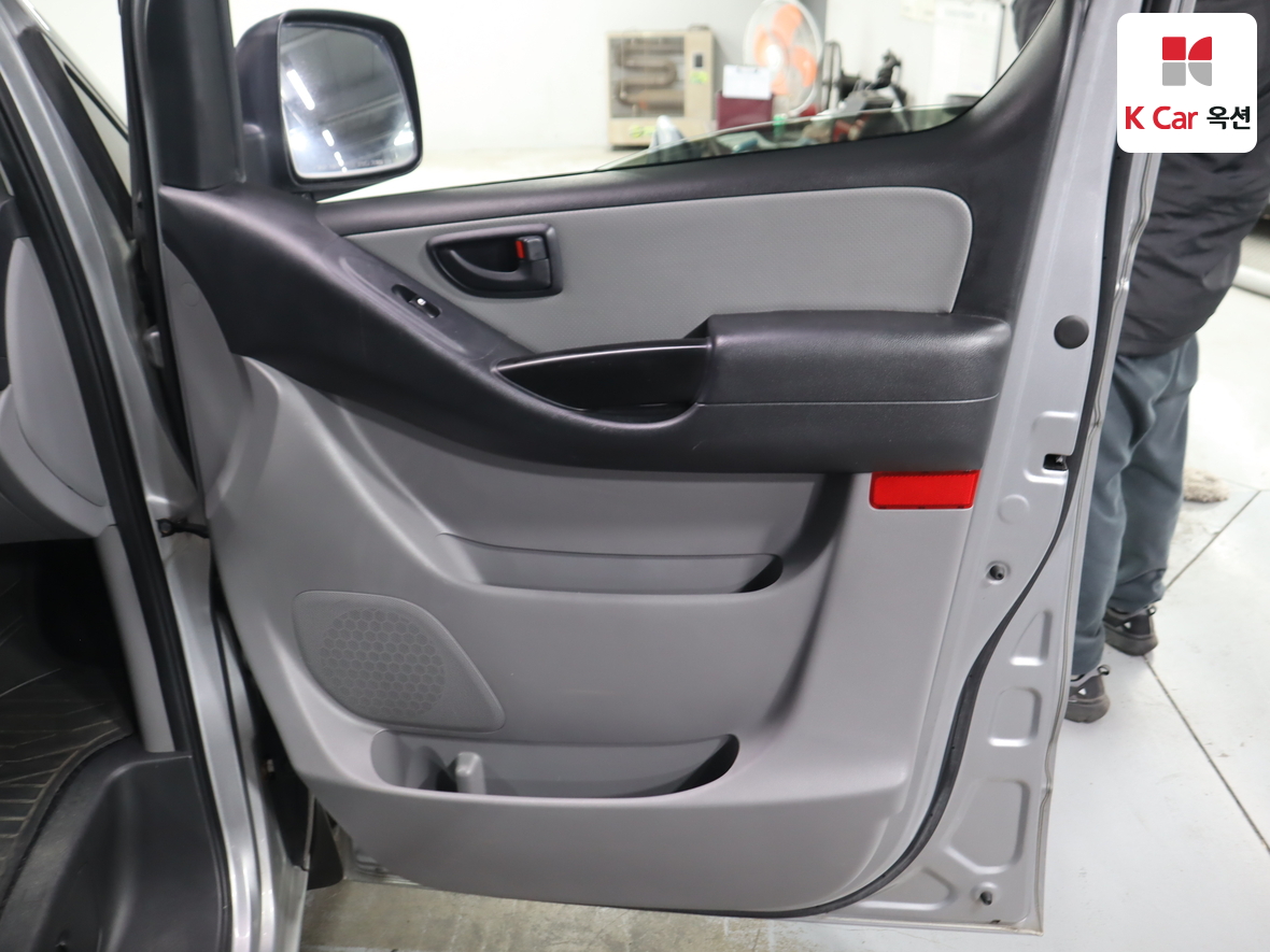 هيونداي جراند ستاريكس 2017 - صورة 27