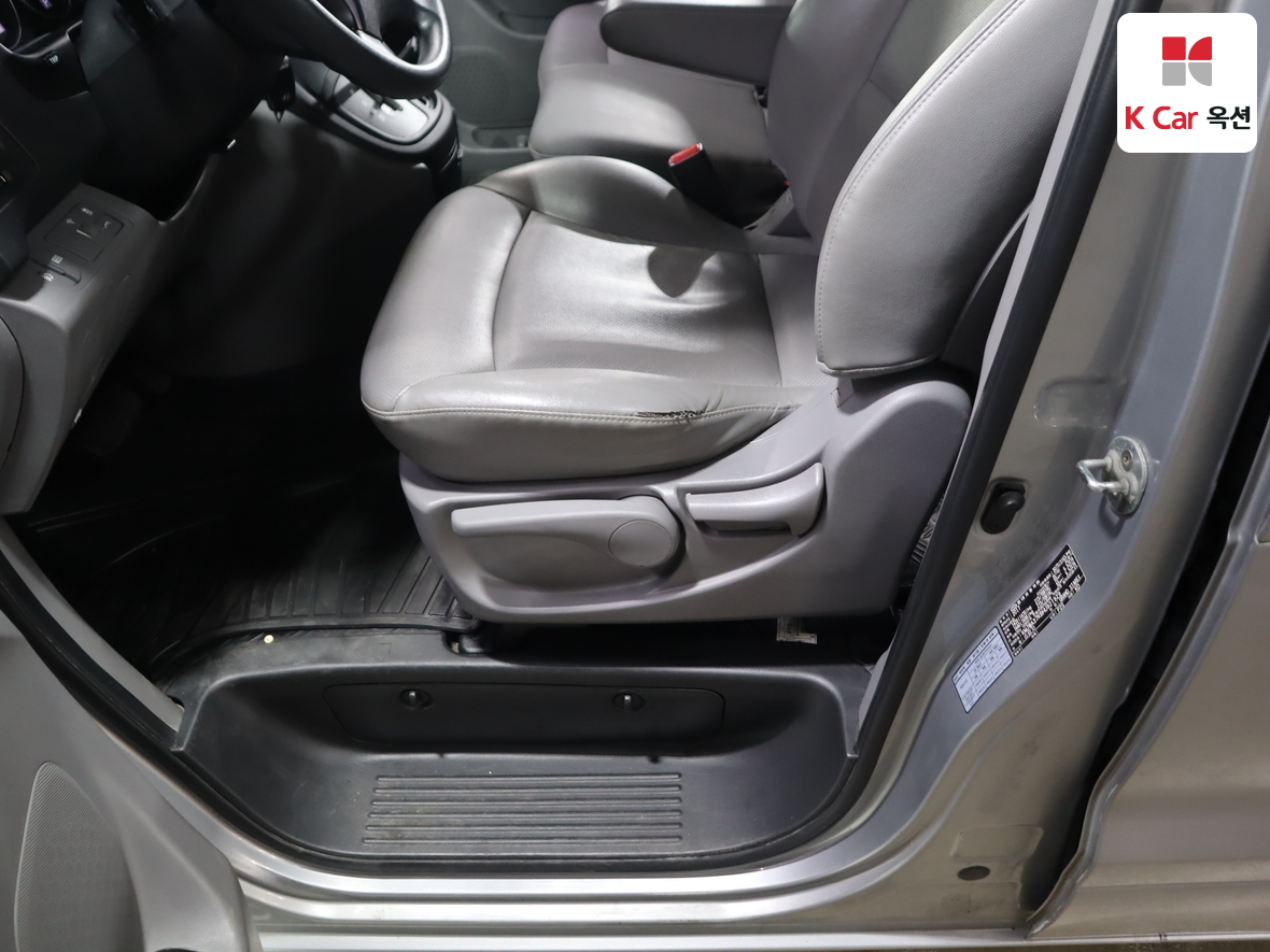 هيونداي جراند ستاريكس 2017 - صورة 17