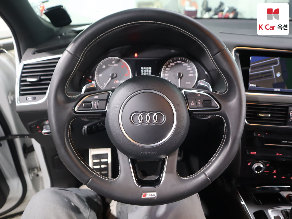 Audi SQ5 2014 - Image 10