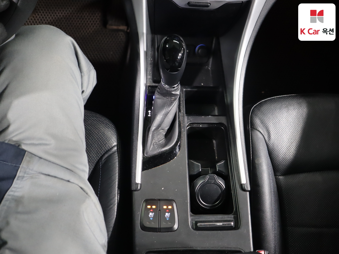 Hyundai Sonata 2012 - Image 17