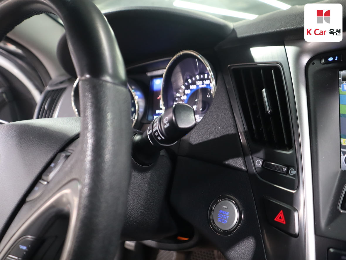 Hyundai Sonata 2012 - Image 11