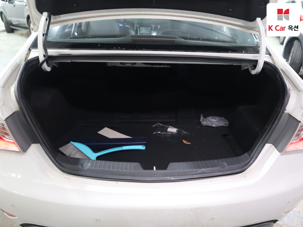 Hyundai Sonata 2012 - Image 29