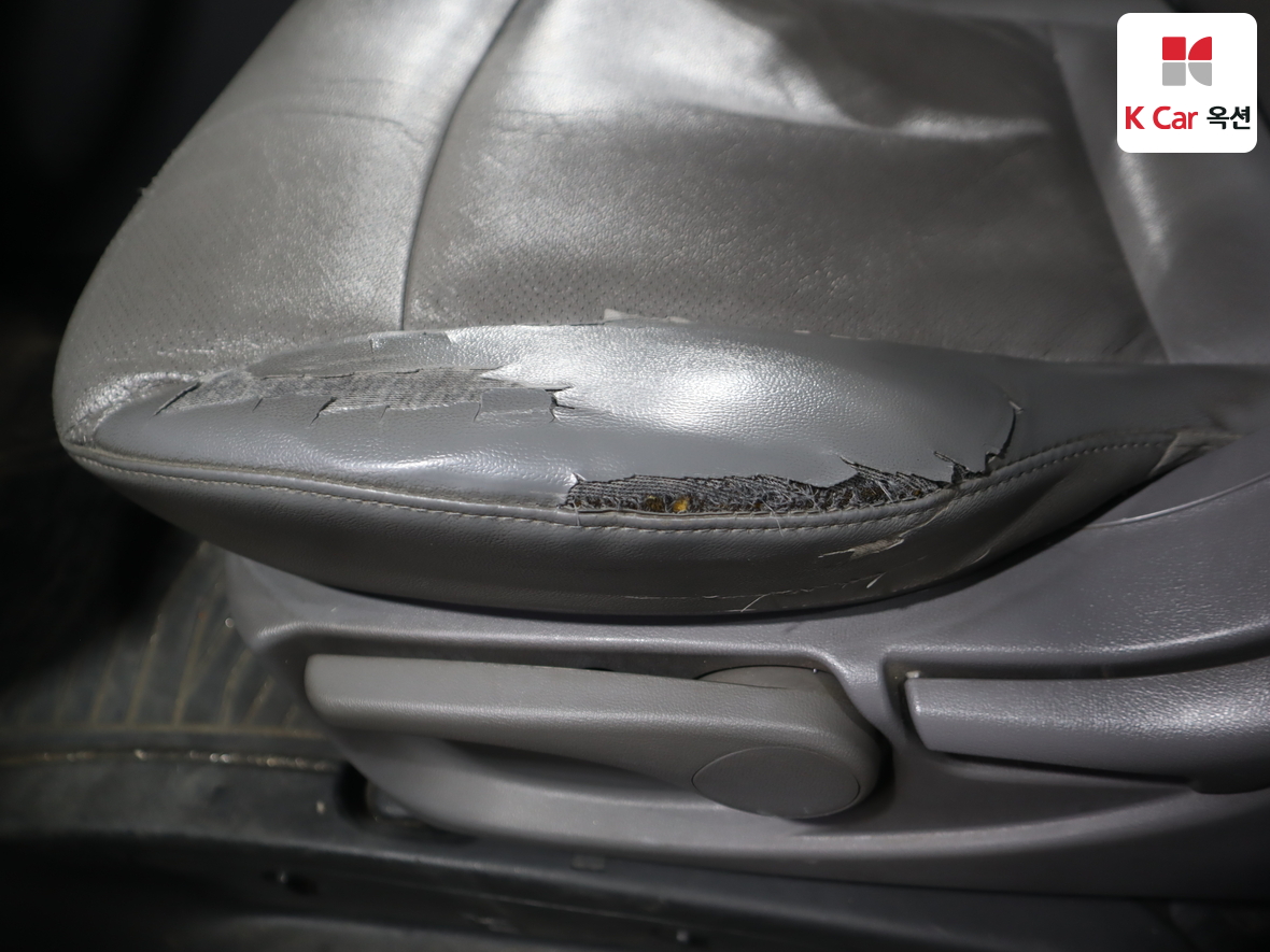 هيونداي جراند ستاريكس 2016 - صورة 20