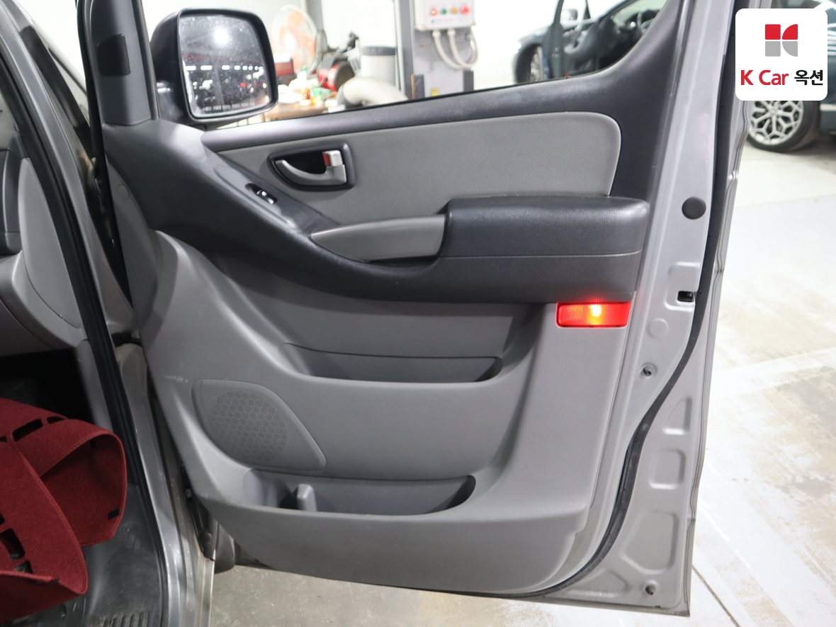 هيونداي جراند ستاريكس 2016 - صورة 28