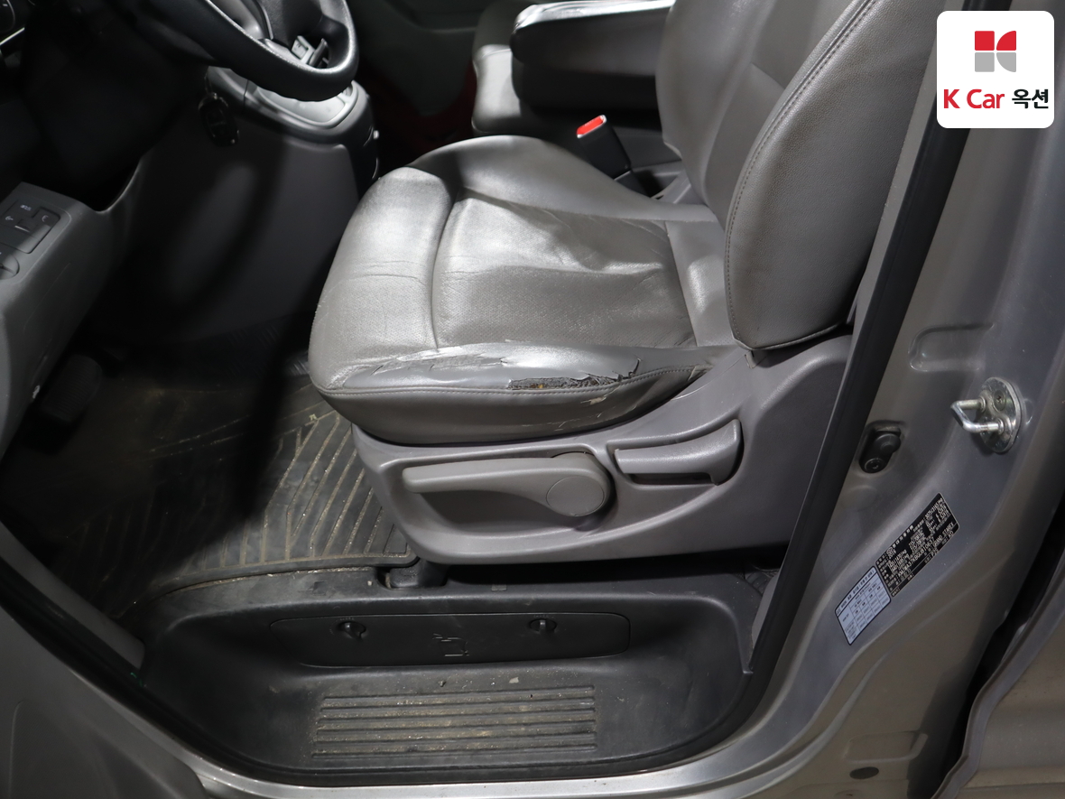 هيونداي جراند ستاريكس 2016 - صورة 18