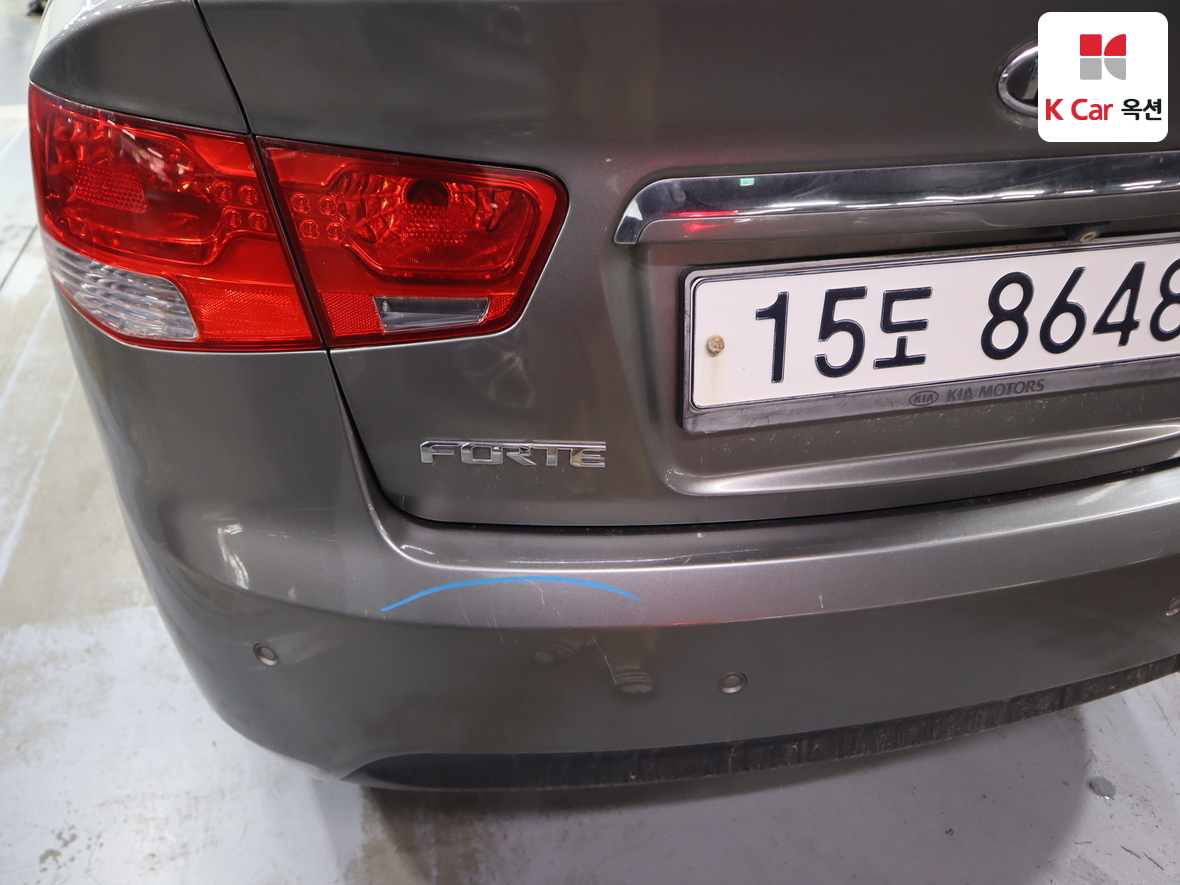 كيا فورتي 2011 - صورة 38