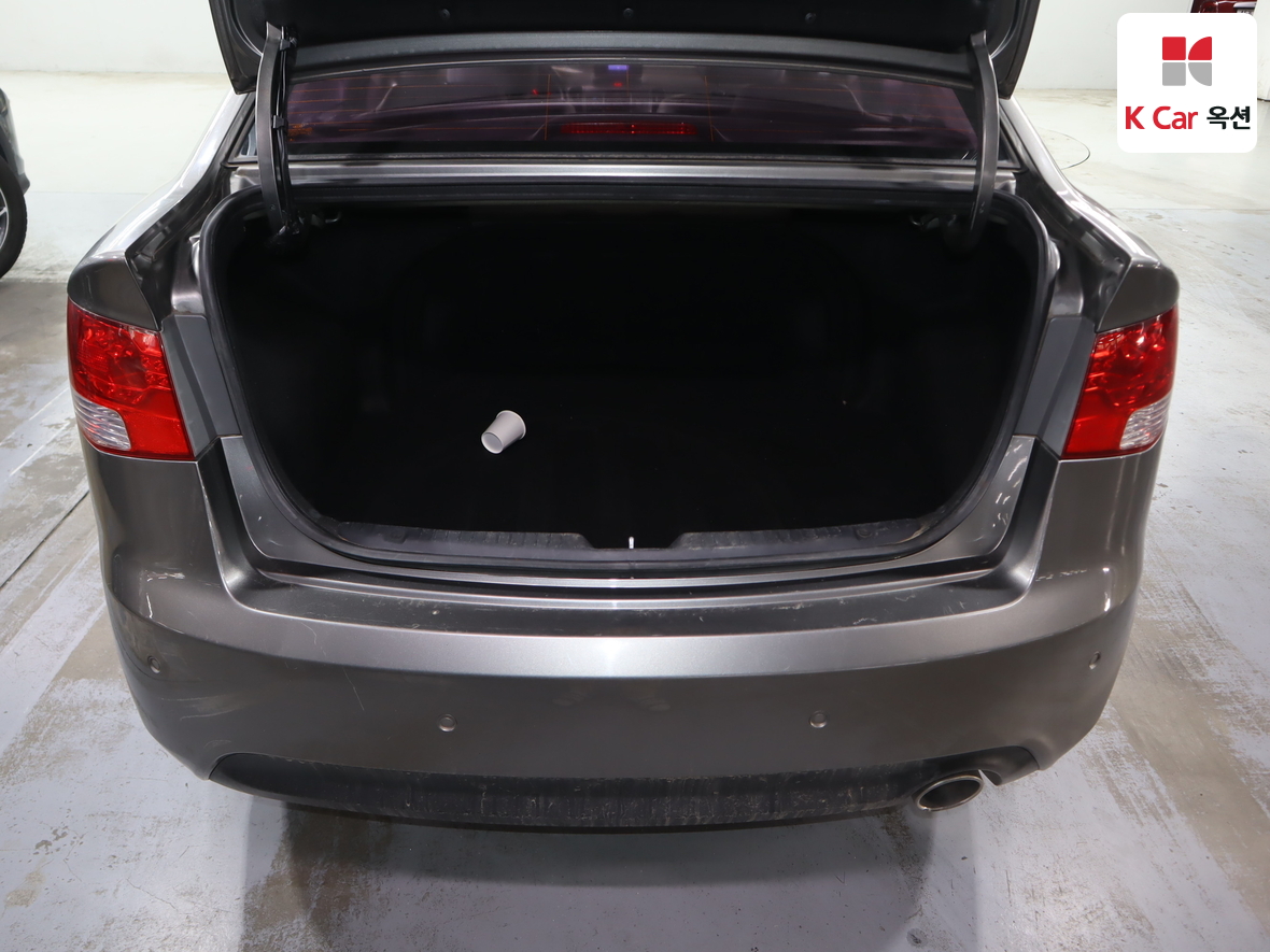 كيا فورتي 2011 - صورة 25