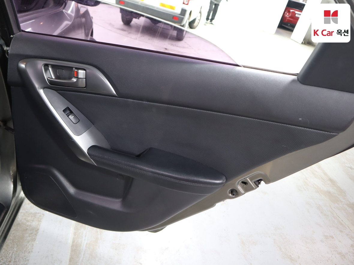 كيا فورتي 2011 - صورة 26