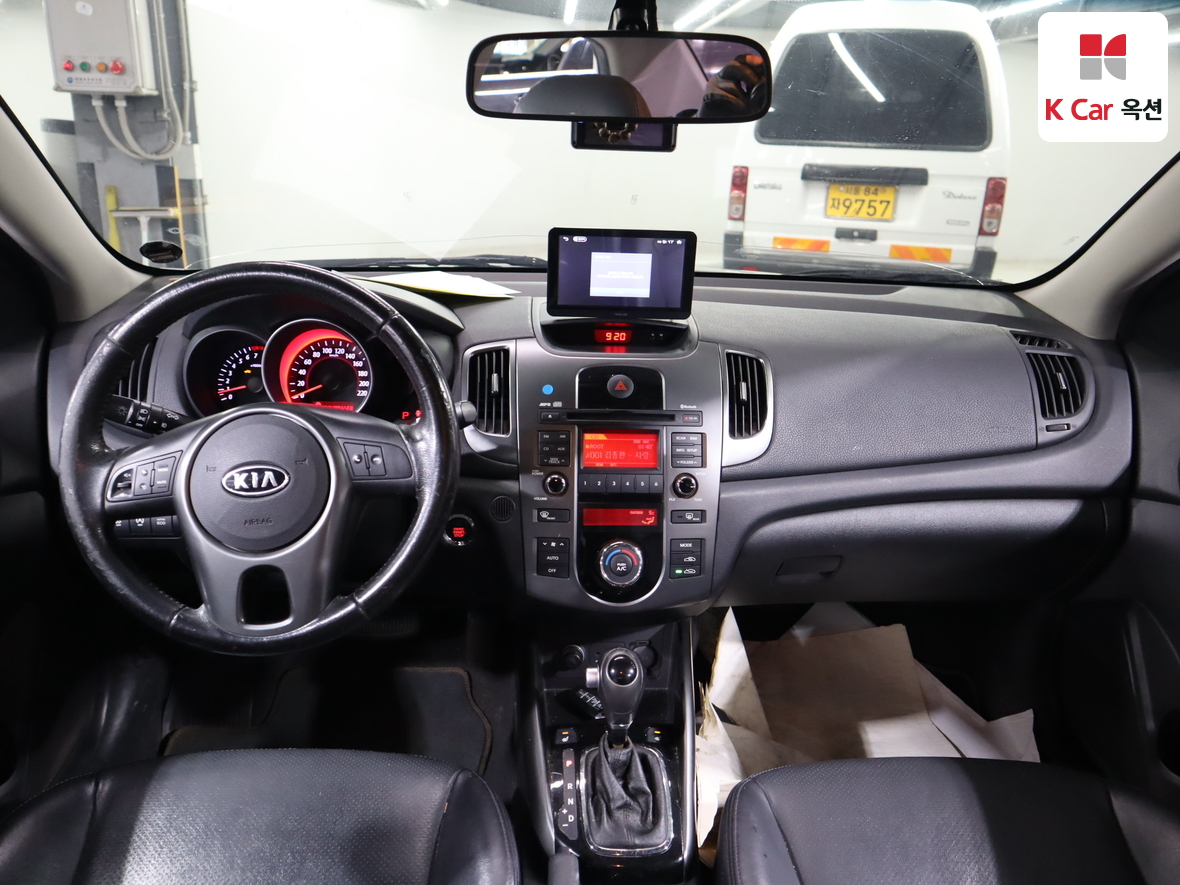 كيا فورتي 2011 - صورة 3