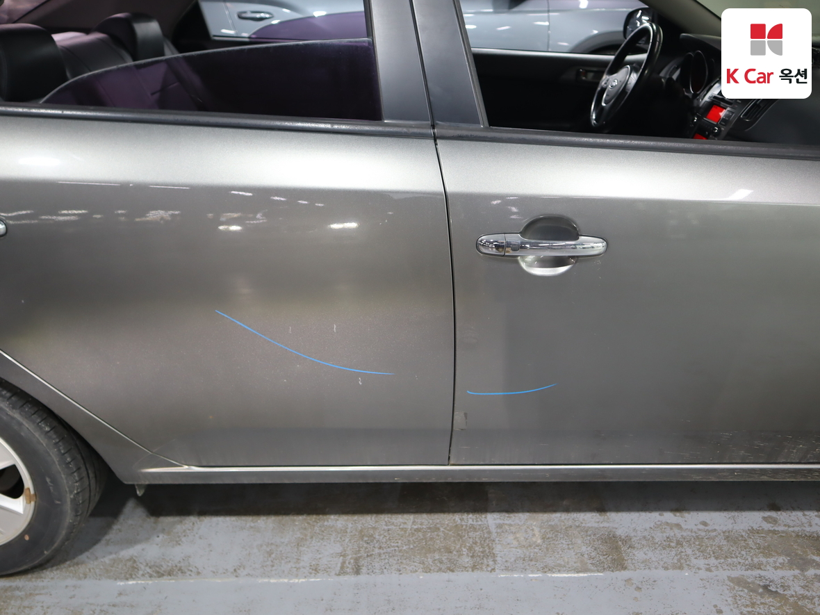 كيا فورتي 2011 - صورة 39