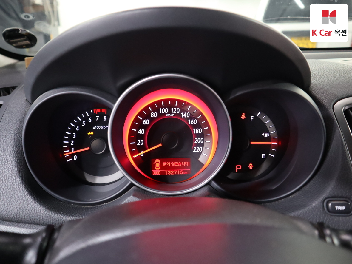 كيا فورتي 2011 - صورة 5