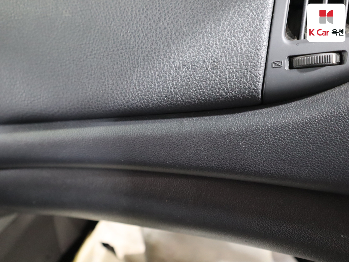 كيا فورتي 2011 - صورة 30